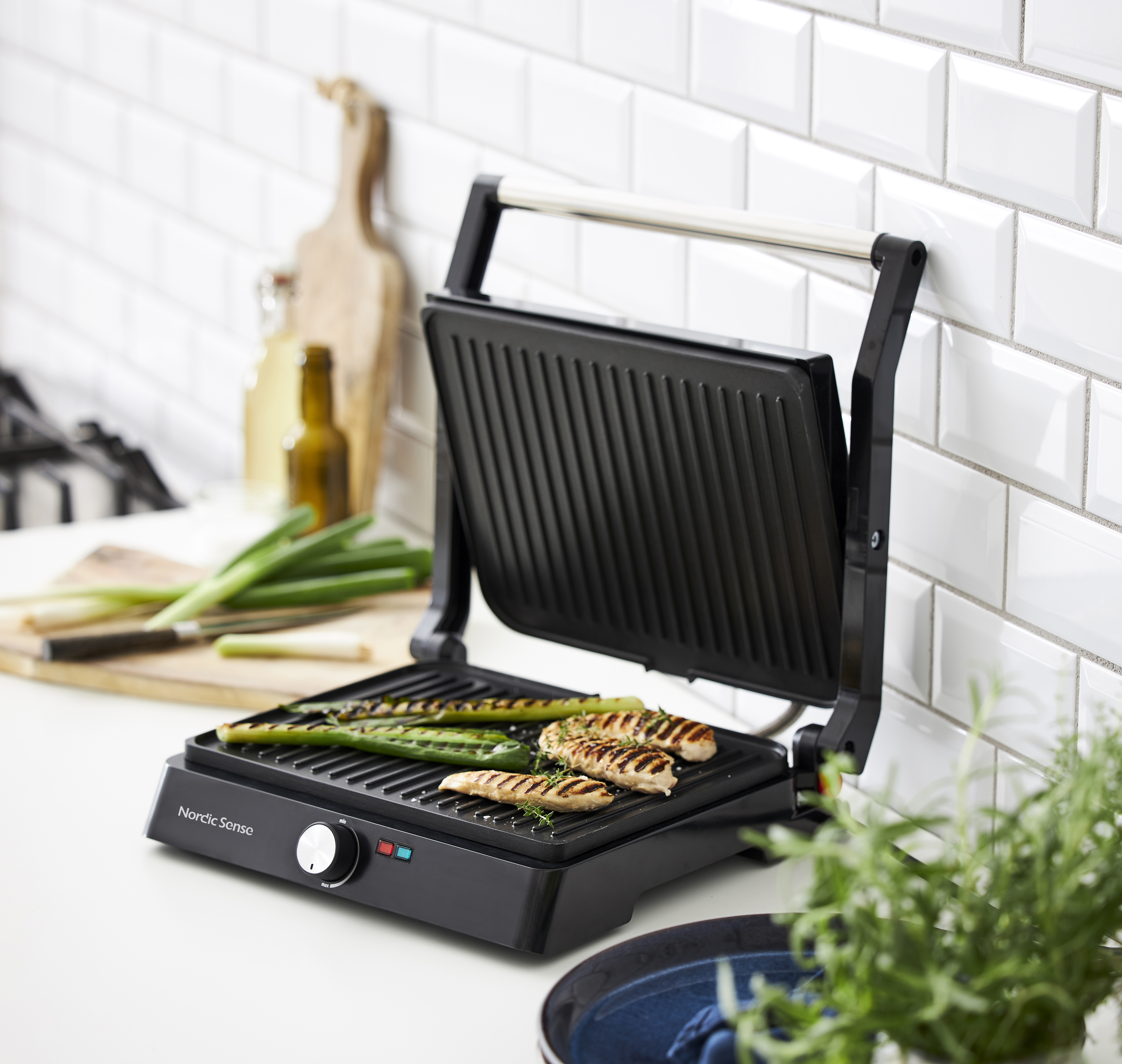 

Nordic Sense Paninigrill 2200 watt m. 180 grader